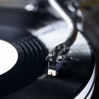 Головка звукоснимателя Sumiko Rainier