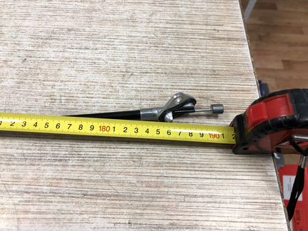 Трос ручного тормоза правый Toyota Auris 2007-2015