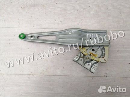 Стеклоподъемник задний правый Toyota Yaris NSP90