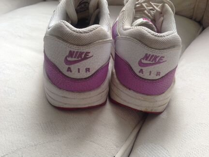 Кроссовки женские