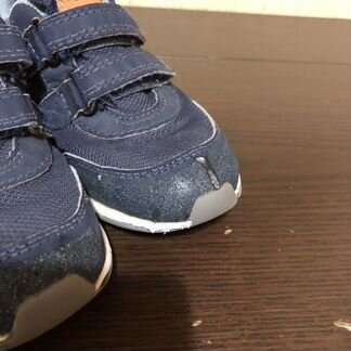 Кроссовки kavat 26 размера