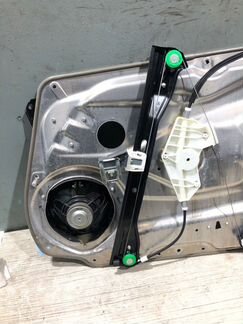 Стеклоподъемник передний левый Mercedes-Benz