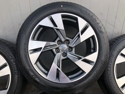 Новые оригинальные колеса на Audi E-Tron R20