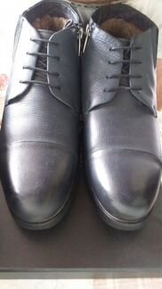 Туфли зимние С темно синем отливом. смотрятся отли