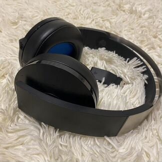PS4 Pro 1TB + Sony Platinum Wireless Headset+3игры