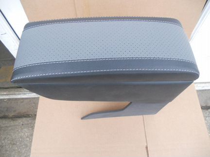 Подлокотник Varta для ваз 2190 (LADA Granta)