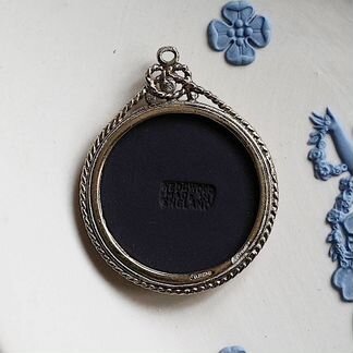 Wedgwood редкий кулон телец, серебро, Англия
