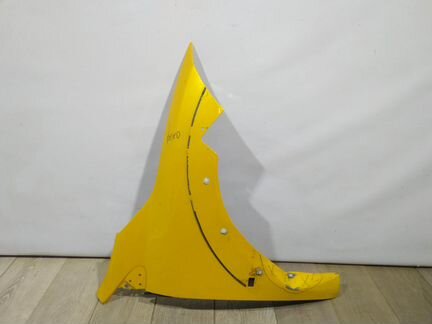 Крыло переднее правое Рено Меган 3 рс Megane 3 RS