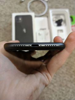 iPhone 11 black 64 gb