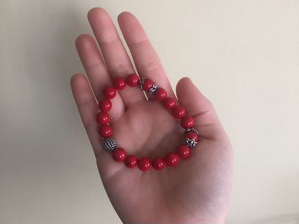 Коралловый браслет