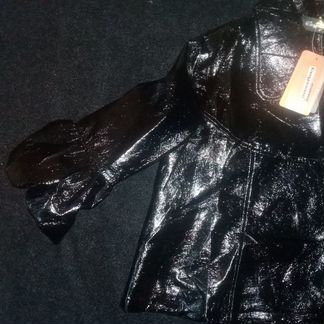 Лакированный жакет болеро