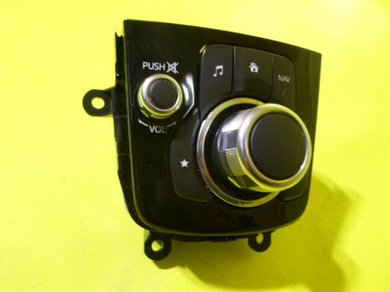 Блок управления мультимедиа Мазда 3 BM
