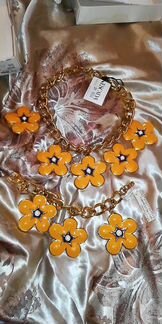 Абсолютно новый комплект escada