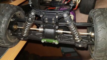 Машина радиоуправляемая трагги WlToys 12404