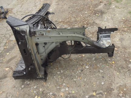 Передняя четверть porsche cayenne