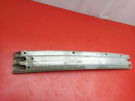 Усилитель бампера задний Toyota Camry V40