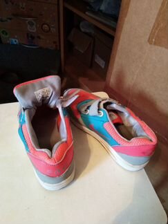 Продам кроссовки