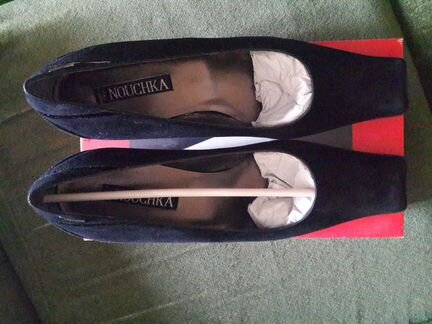 Новые замшевые туфли Nouchka р.38 черные