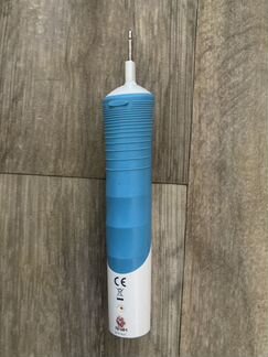 Oral-B зубная щётка