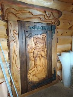 Дверь из массива