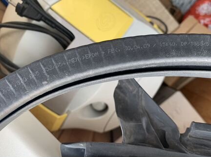 8T0845353 VAG Уплотнитель (внутри) ауди а5 левый у