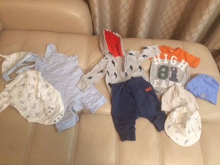 Два комплекта р. 2-6 мес Mothercare