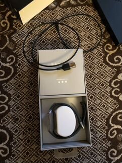 Часы fitbit ionic