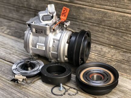 Компрессор кондиционера Toyota Land Cruiser 2431