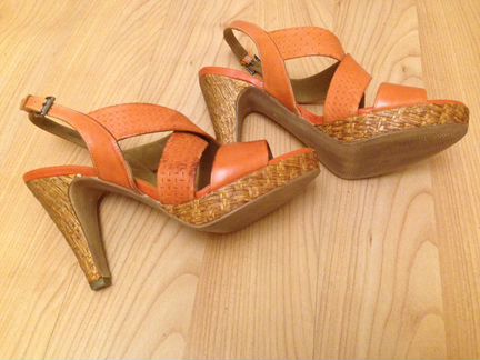 Босоножки новые кожа, marco tozzi разм. 40