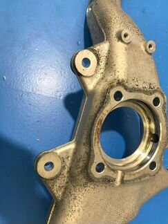 Кулак передний правый Bmw X5 F15 N57 2015