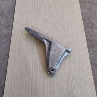 Кронштейн опоры двс на Мерседес-A1132233104