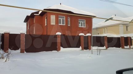 Коттедж 550 м² на участке 10 сот.