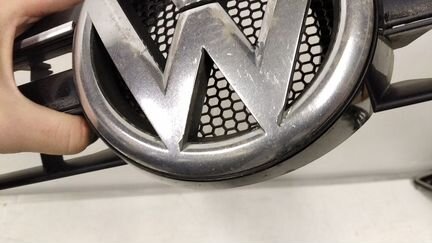 Решетка радиатора VW Golf 6