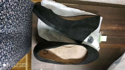 Черные замшевые туфли