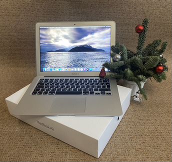 MacBook Air 13 2017 новый 6 циклов на гарантии