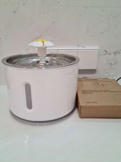 Фонтанчик-поилка для кошек