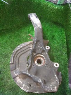 Кулак поворотный передний правый Bmw X5 3.0D E70