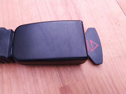 Замок ремня безопасности передний Mercedes 164 251