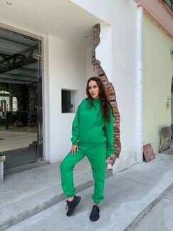 Спортивный зеленый костюм пангайа теплый