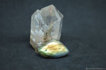 Полудрагоценный камень лабрадорит