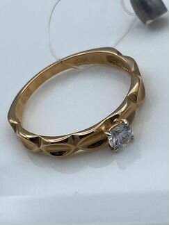 Золотое кольцо с фианитом Swarovski