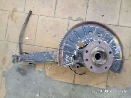 Кулак поворотный левый Touareg, Cayenne, Q7