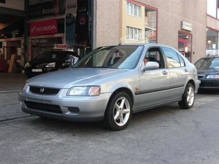 Лобовое стекло Honda Domani II 1994-2000