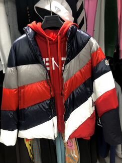 Пуховик Moncler