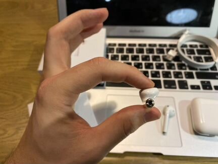 Airpods 2 и AirPods Pro