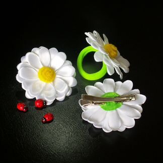 Заколки и резинки 