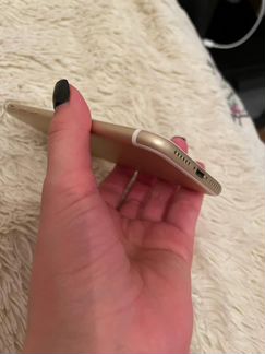Телефон iPhone 7 gold (128 gb)