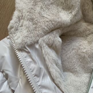 Куртка для девочки 4-5 лет Benetton