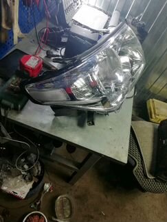 Фара правая Ленд Крузер 200