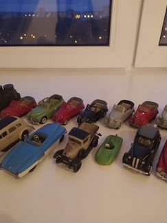 Коллекция моделей раритетных автомобилей 1:43